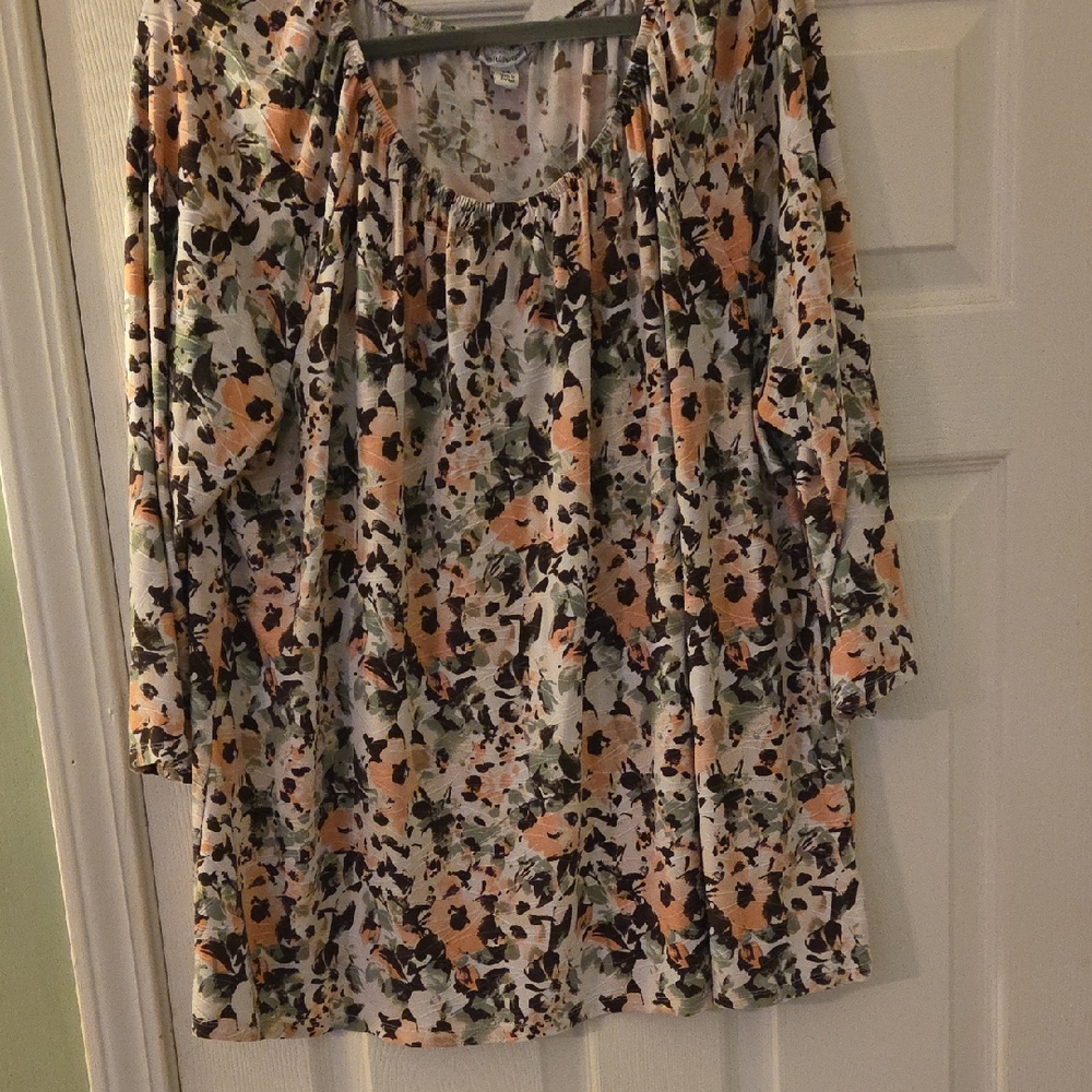 Croft & Barrow Neutral Patterned Blouse